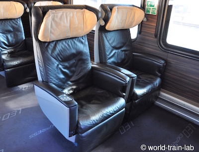 特等席 Premium Class