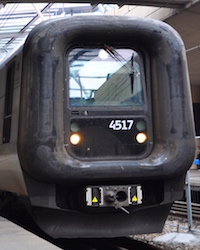 コペンハーゲン空港駅に到着した Oresundstag