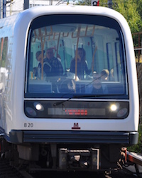 コペンハーゲンを走行する地下鉄