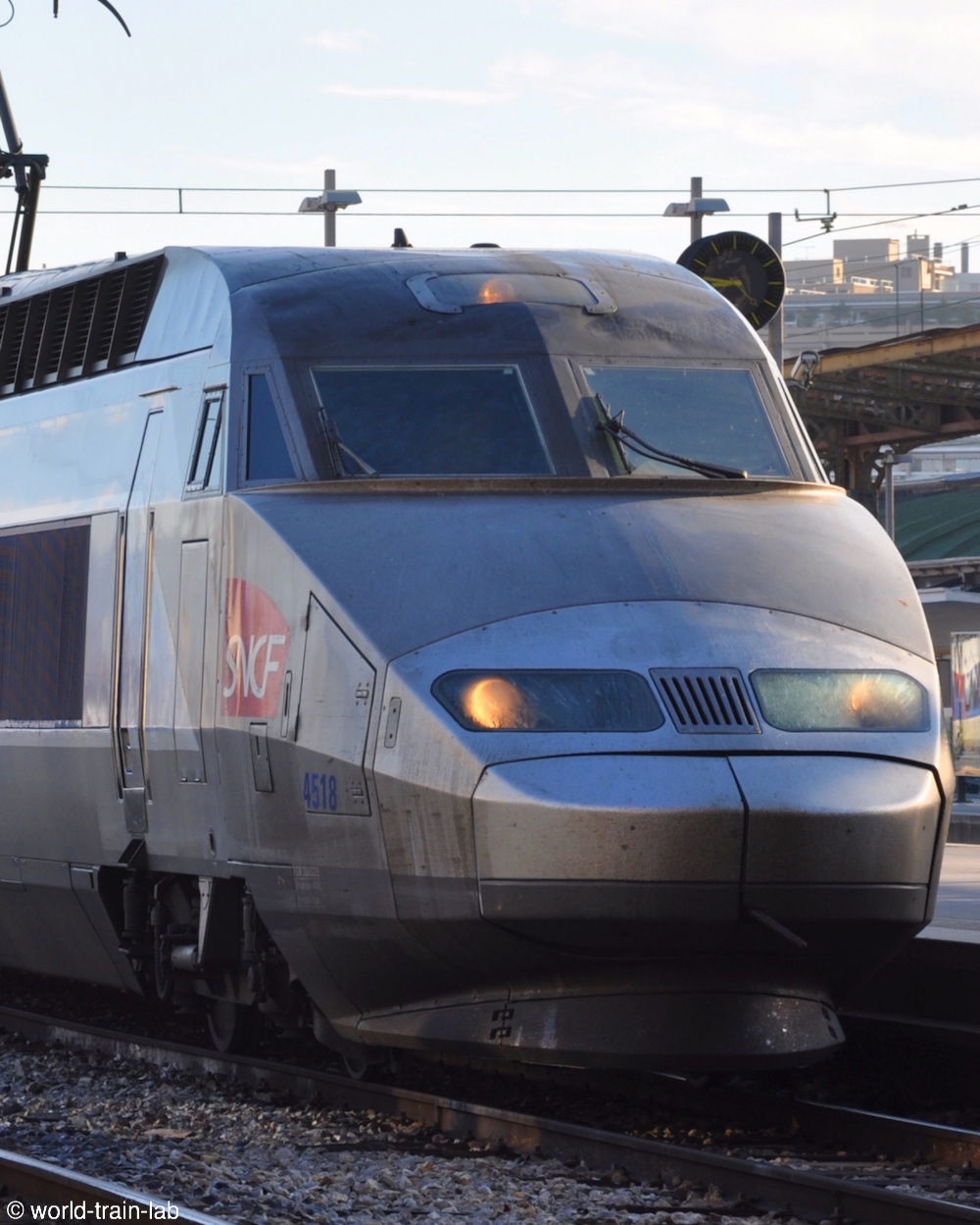 マルセイユに到着するブリュッセルからのTGV