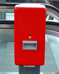 ベルリン U Bahn トラムの乗車方法