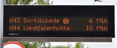 出発列車案内板