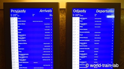 出発列車案内板